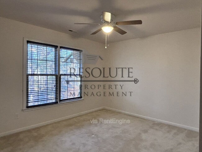 Building Photo - 5818 Myakka Ct