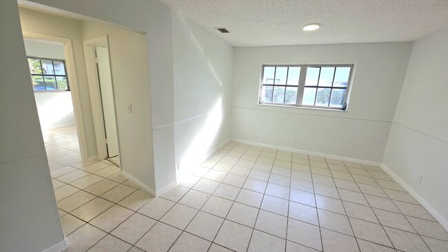 Building Photo - 3581-NPM