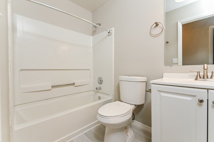 Building Photo - 2912 Crane Ave