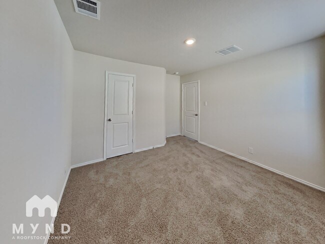 Building Photo - 918 Andean Emerald
