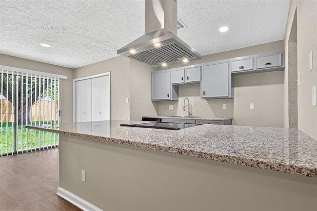 Building Photo - 17518 Autumn Hills Dr