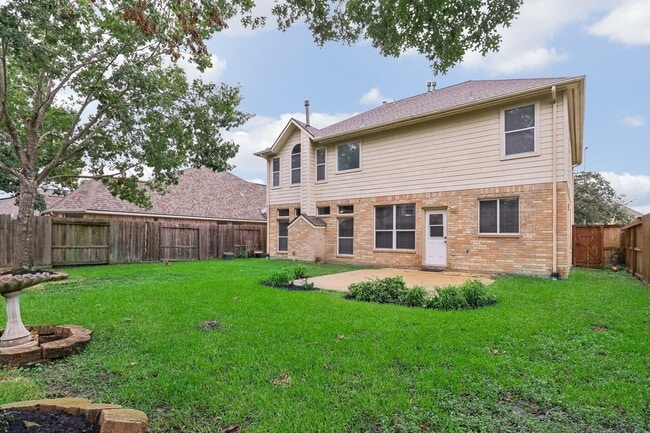 Building Photo - 12611 Brookfield Park