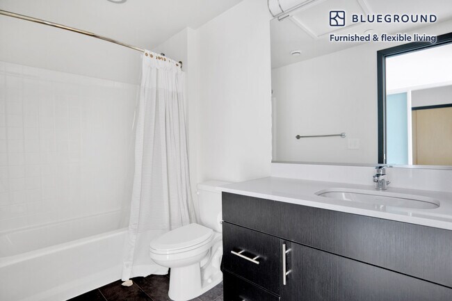 Building Photo - 15511 NE 22nd Pl