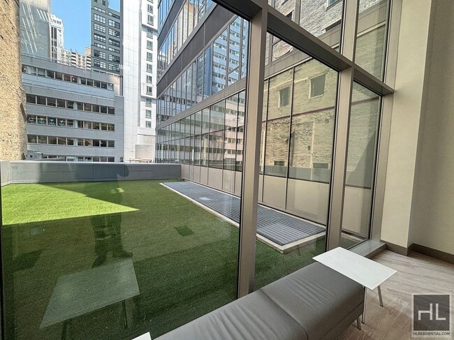 Building Photo - East 44th Street