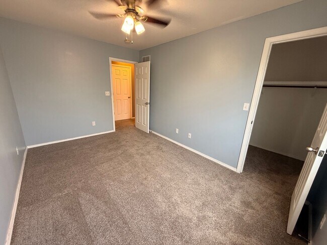 Building Photo - Beautiful Split Level in Northern Heights