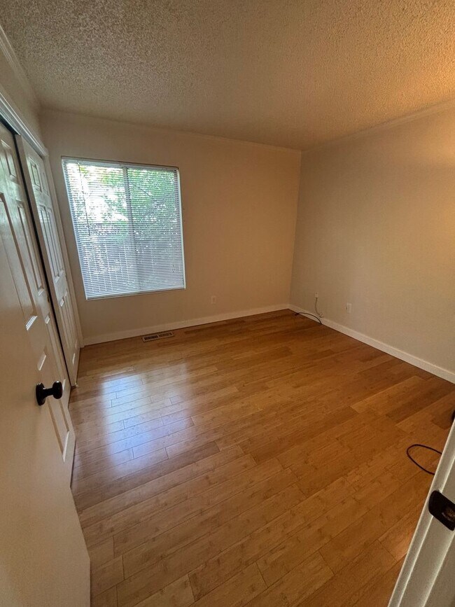 Building Photo - 3 bedroom 2 bathroom Single Family Home with A/C in Santa Rosa's Larkfield Area