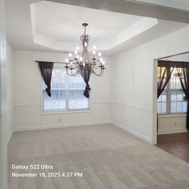 Building Photo - 2560 Rosehill Cir