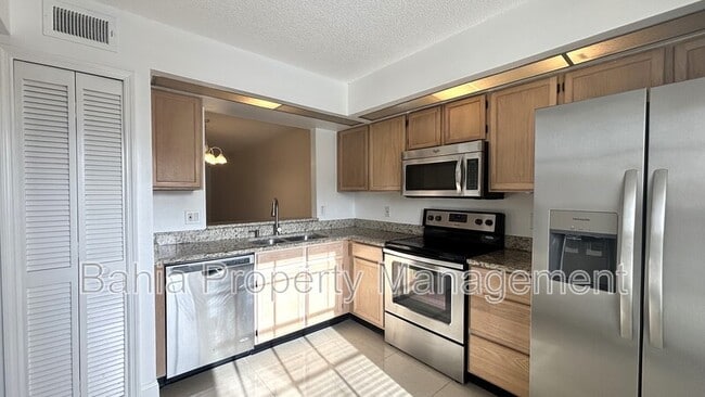 Building Photo - 13903 Timberland Dr