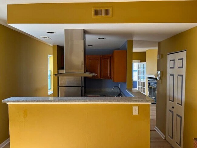 Building Photo - 5803 Waterman Blvd