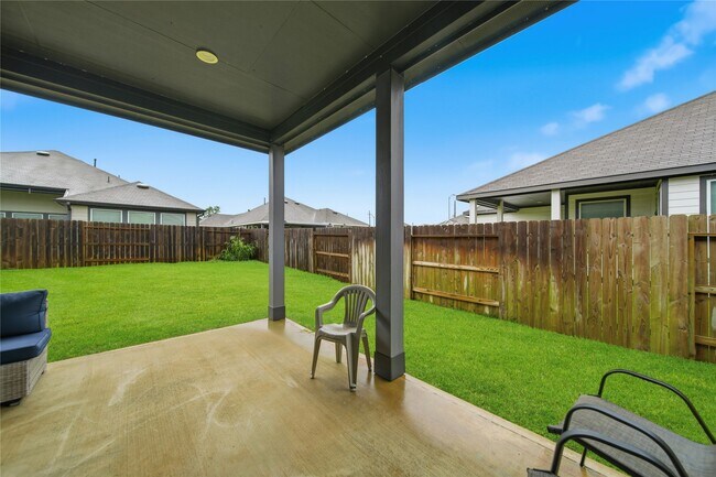 Building Photo - 4512 Bartagrass Dr