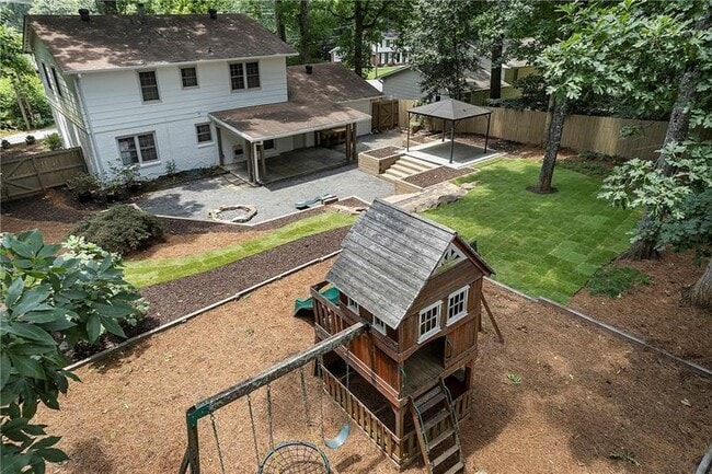 Building Photo - 3981 Longview Dr