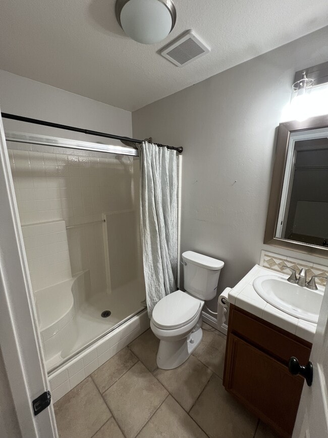 Building Photo - 46140 Grace Ct