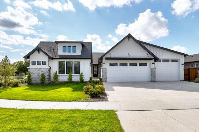 Building Photo - 7655 W Meltwater Ln