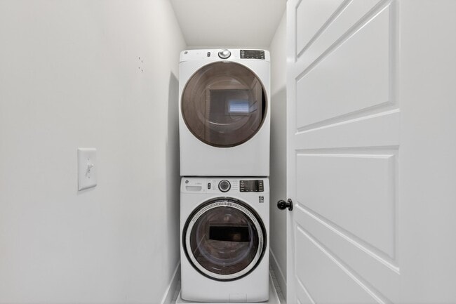 Building Photo - 4103 Main St