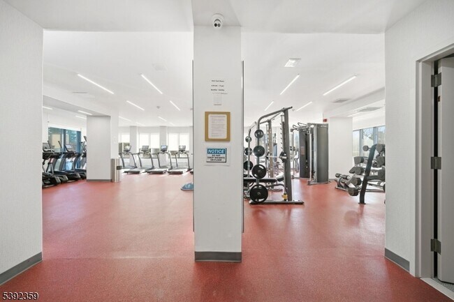 Building Photo - 300 Winston Dr