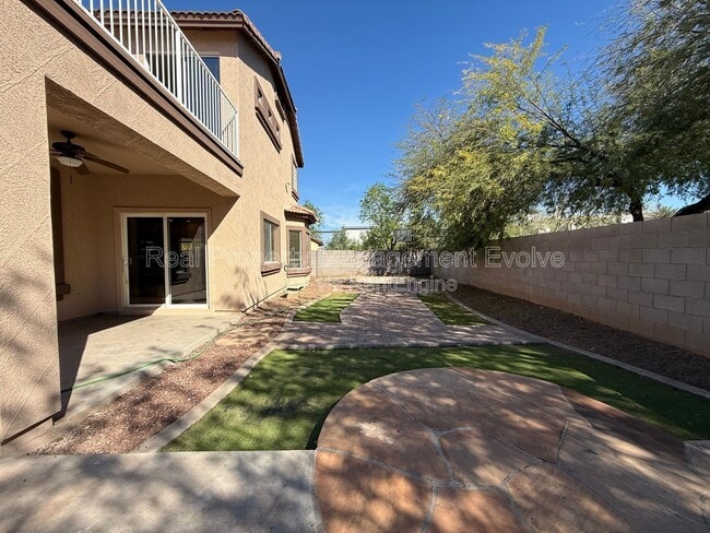 Building Photo - 1677 S Peppertree Dr