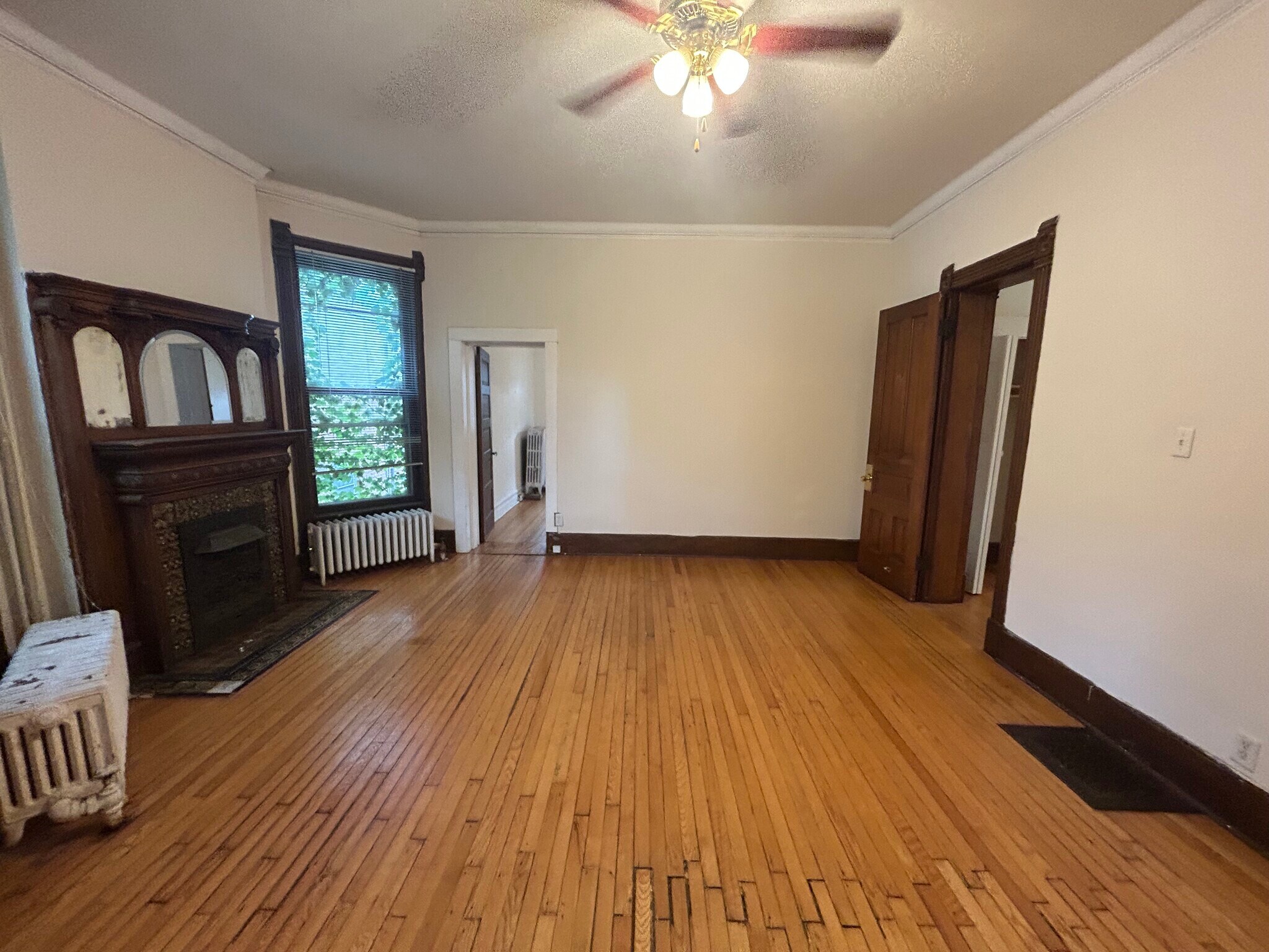 Building Photo - 319 N Pinckney St