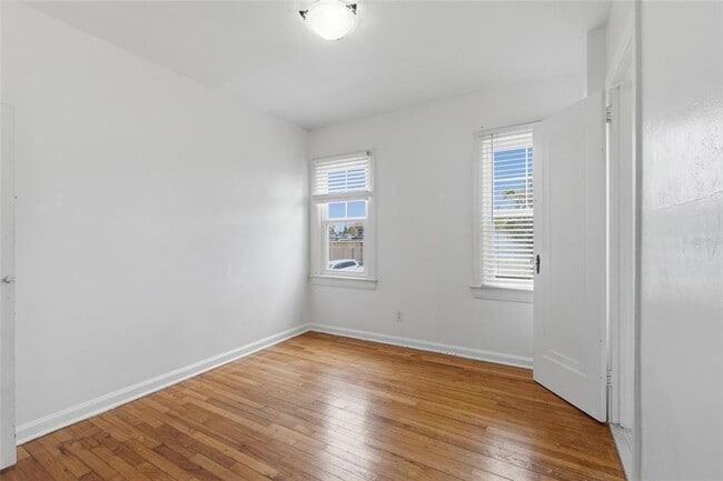 Building Photo - 807 N Thornton Ave