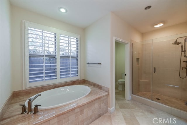 Building Photo - 40 Skyward