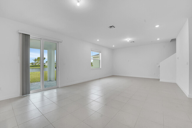 Building Photo - 3551 Angler Dr