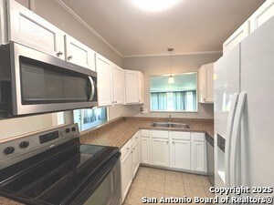 Building Photo - 318 Sprucewood Ln