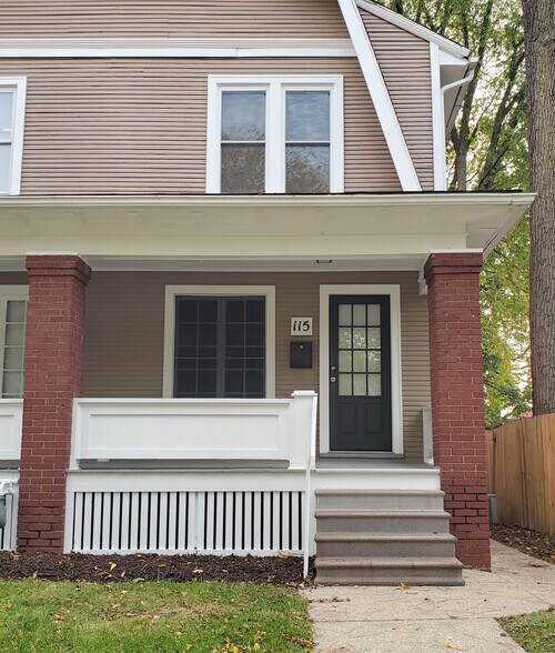 Primary Photo - 115 W North Broadway St