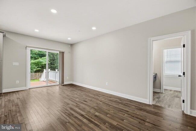 Building Photo - 474 Brightwood Rd