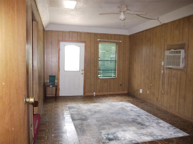 Building Photo - 5767 Westover St