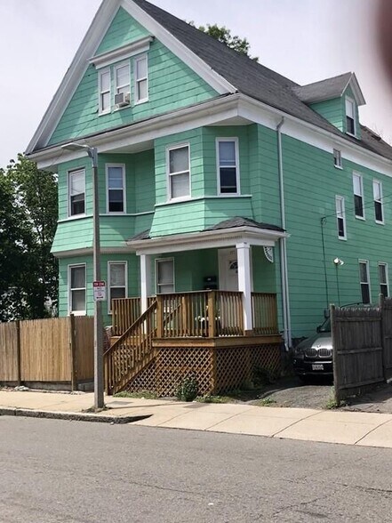 Building Photo - 197 Norwell St