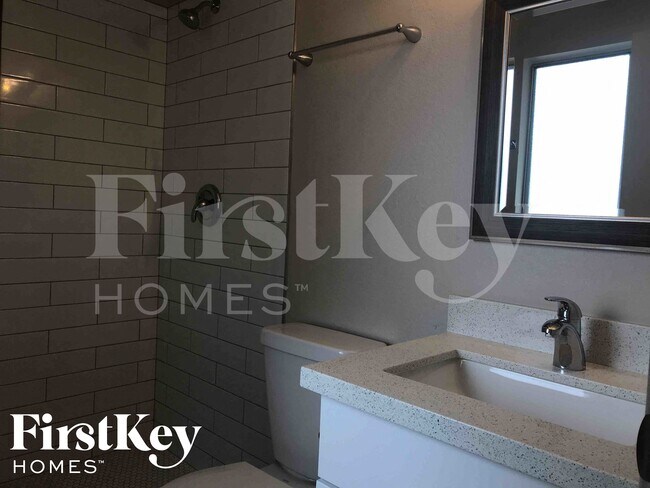 Building Photo - 1444 N Ananea