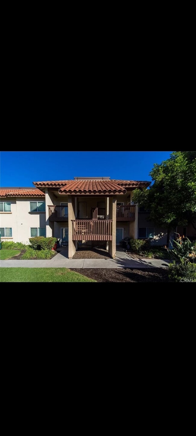 Building Photo - 180 Chambers St