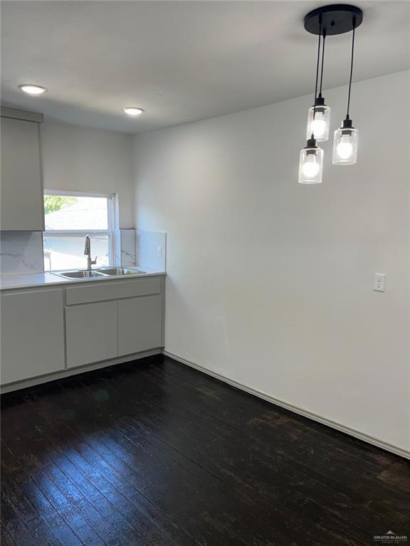 Building Photo - 18 Miller Ave