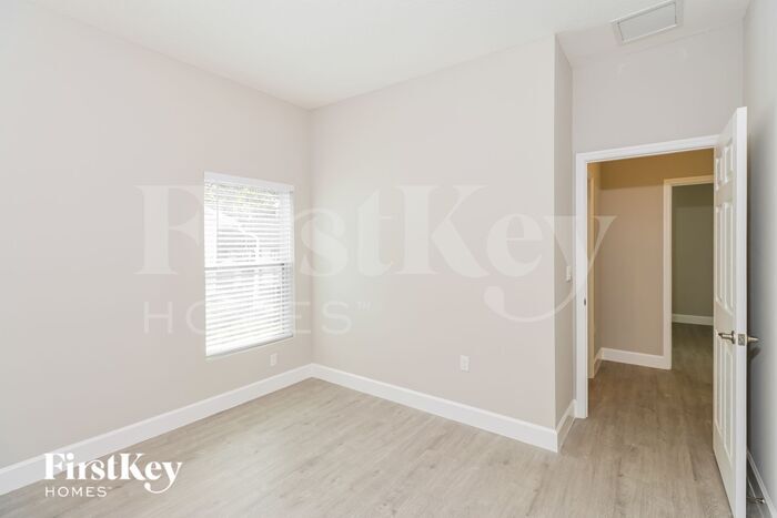 Building Photo - 3021 Tropical Cir SE