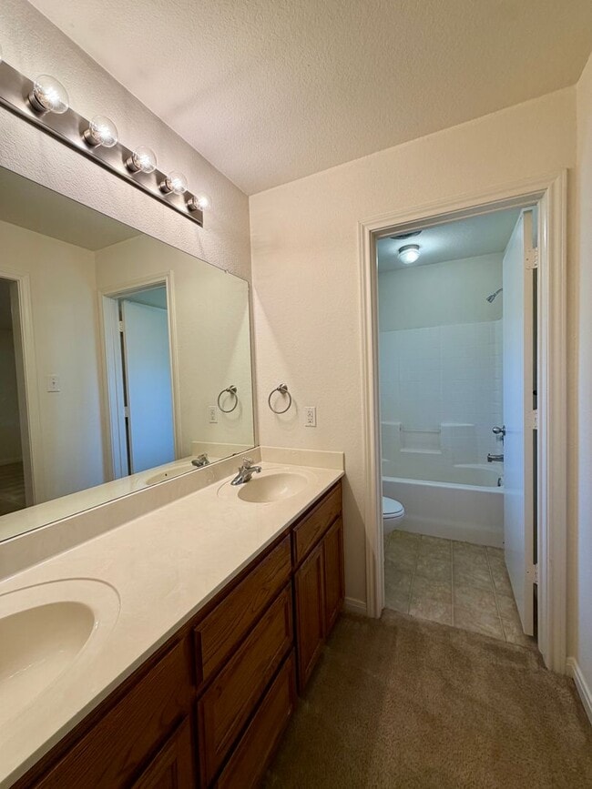 Building Photo - 620parkl