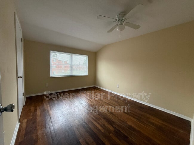 Building Photo - 3733 Briggs Rd