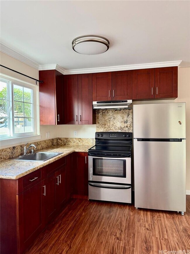 Building Photo - 2 bedroom, 1 bath in Kaimuki!