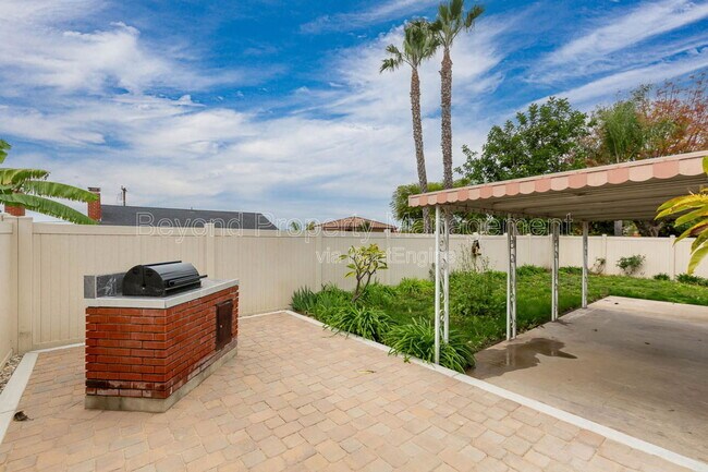 Building Photo - 6232 Merced Lake Ave