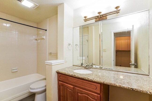 Building Photo - 14635 S Hearthstone Green Dr