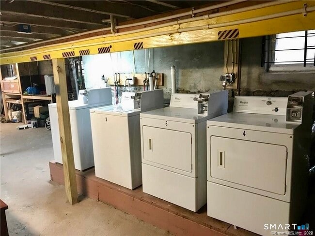 Building Photo - 182 Black Rock Ave