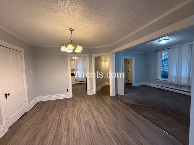 Building Photo - Half Off First Month's Rent Move in Special!! Perry District - 3 Bed/1 Bath Home