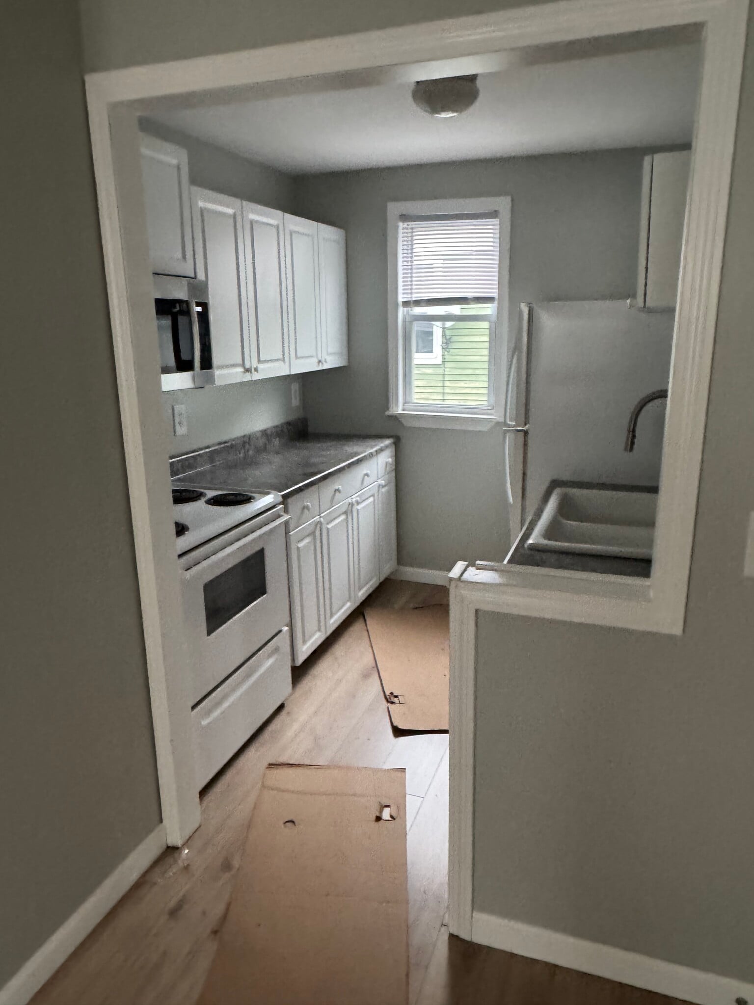 Building Photo - 111 Ennell St