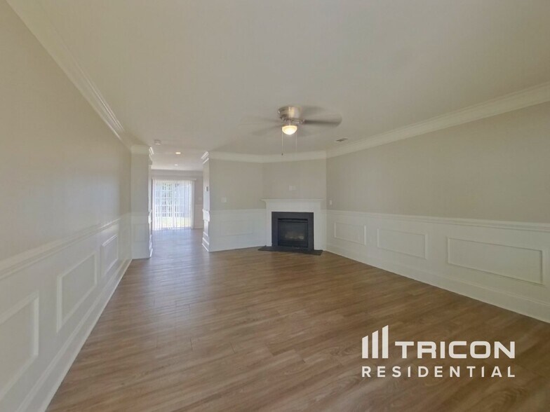 Building Photo - 1211 Chaser Ridge Ct