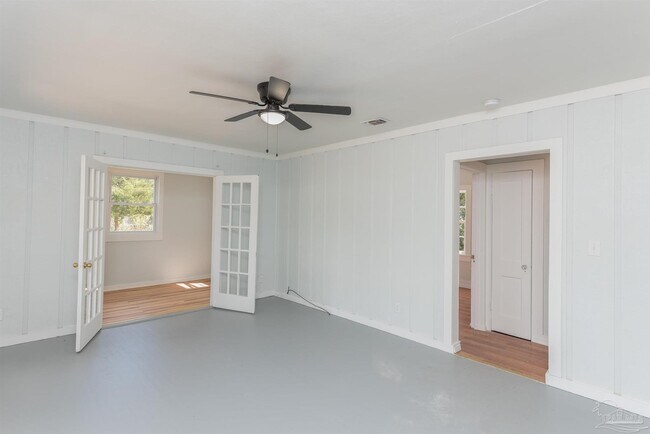 Building Photo - 1217 Poppy Ave