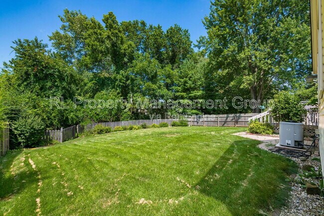 Building Photo - 356 Northview Dr