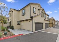 Building Photo - $500 OFF MOVE IN - Must take possession within 14 days.  Located in the desirable Vista Bella com...