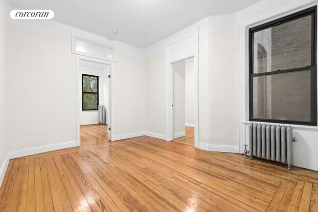 Building Photo - 505 W 122nd St