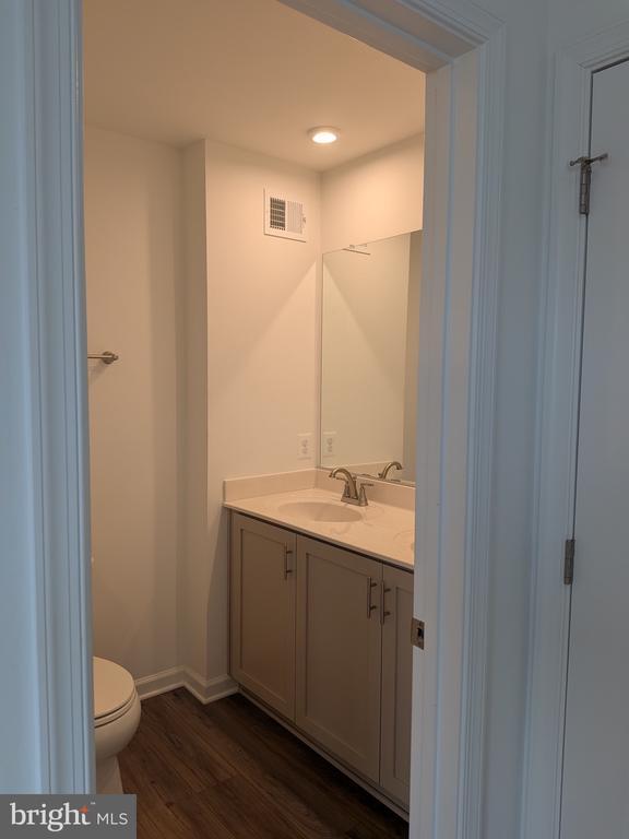 Building Photo - 21 Scrub Pne Ct