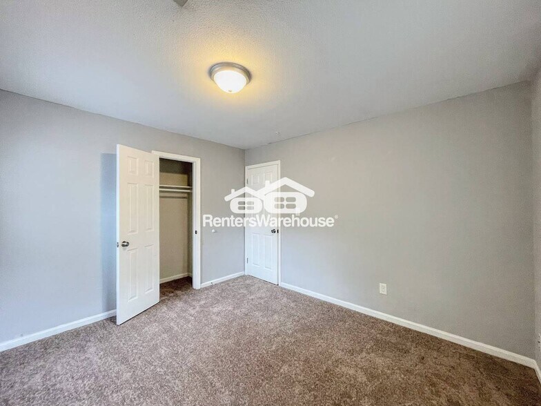 Building Photo - 1506 Wilcox Ave