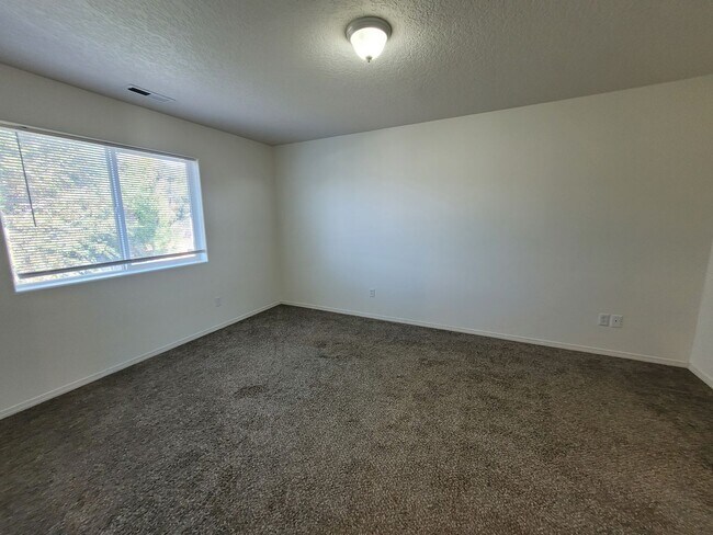Building Photo - 420laguna