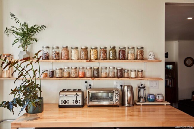 Building Photo - 789 Salisbury Turnpike